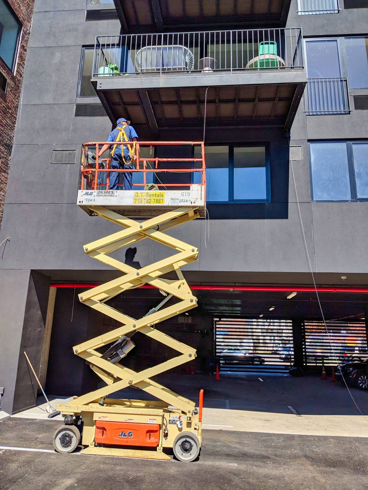 Boom List and balcony bird netting installers in NYC